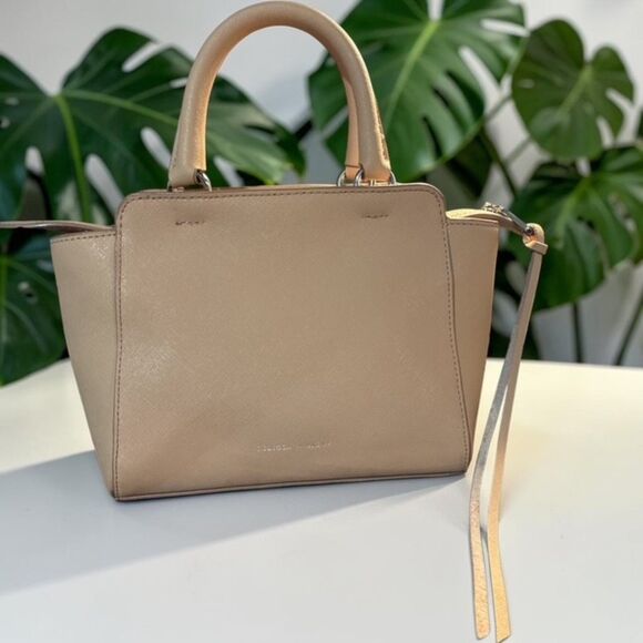 Rebecca Minkoff Handbags - Rebecca Minkoff Micro Avery Tote Bag EUC